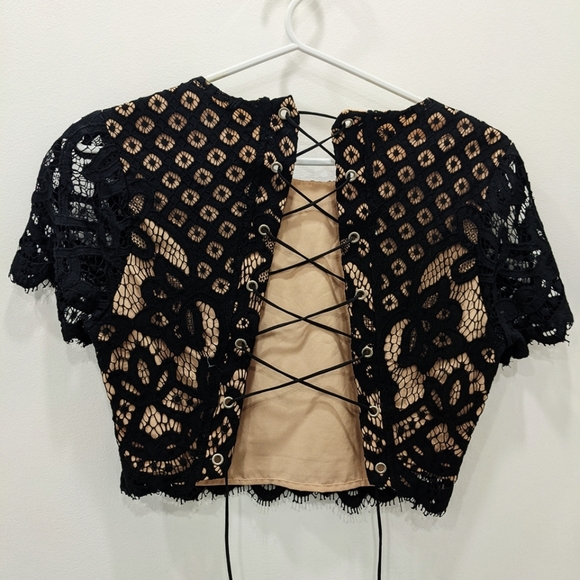 FOREVER LACE CROP TOP IN BLACK - S - Picture 3 of 7